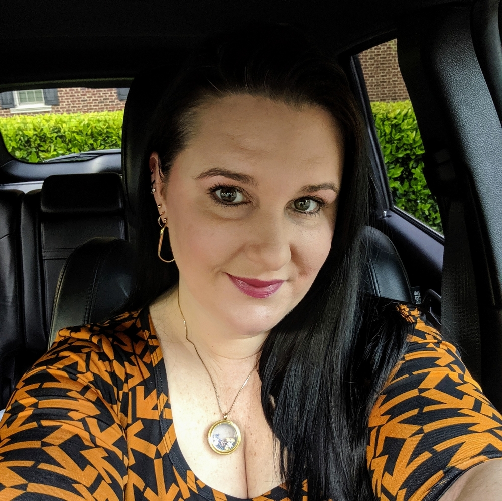Meet your Posher, Rebecca